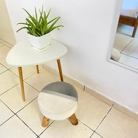 Apartment Your Seaside Home! Entire Place, Free Parking *