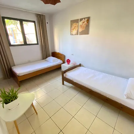 Your Seaside Home! Entire Place, Free Parking